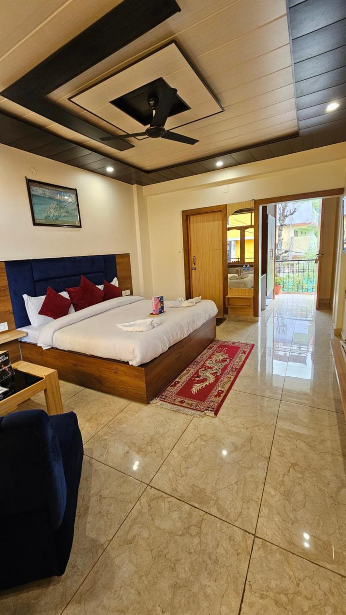 מקלוד גאנג' Green View Hotel And Restaurant מראה חיצוני תמונה