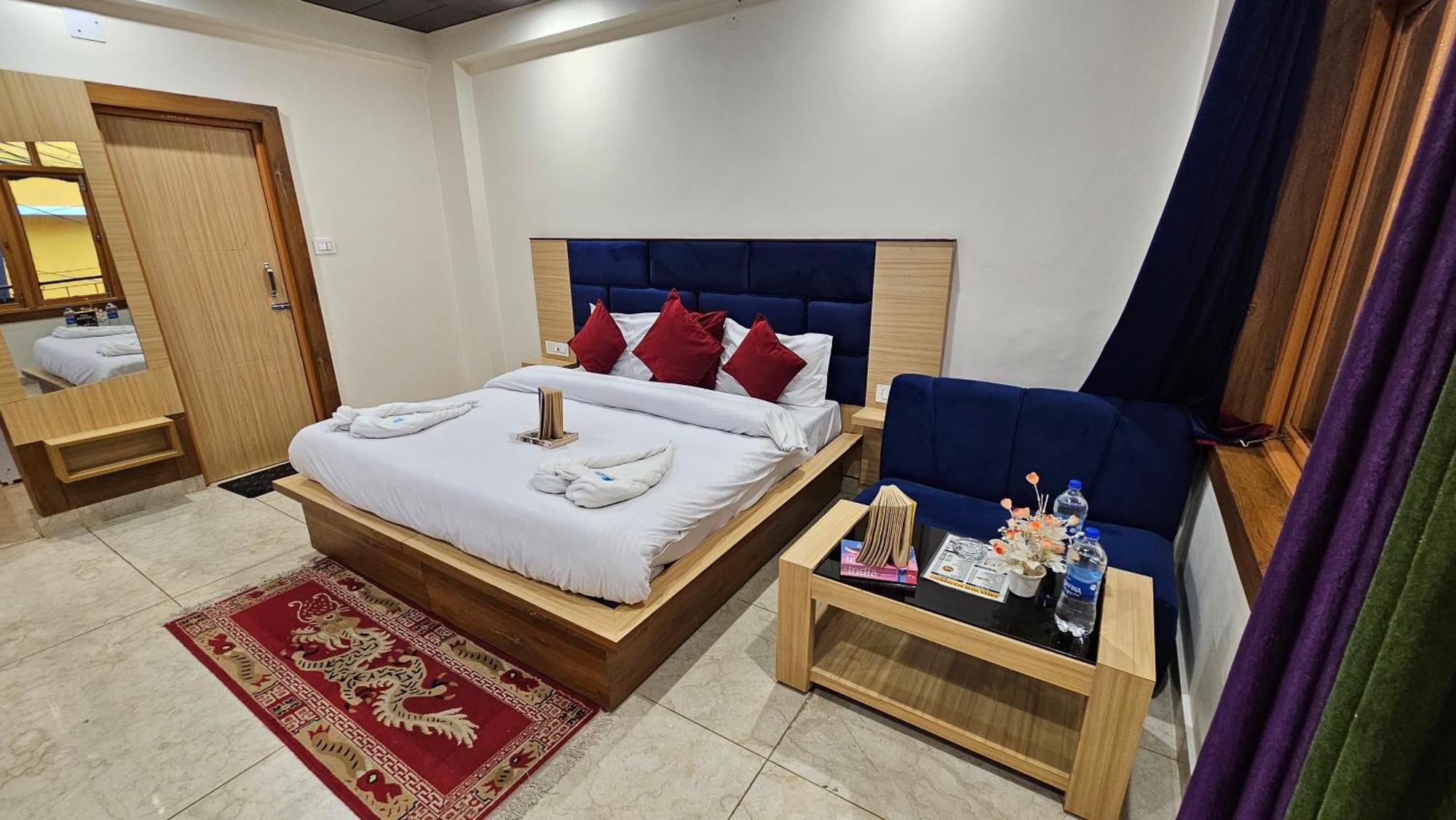 מקלוד גאנג' Green View Hotel And Restaurant מראה חיצוני תמונה