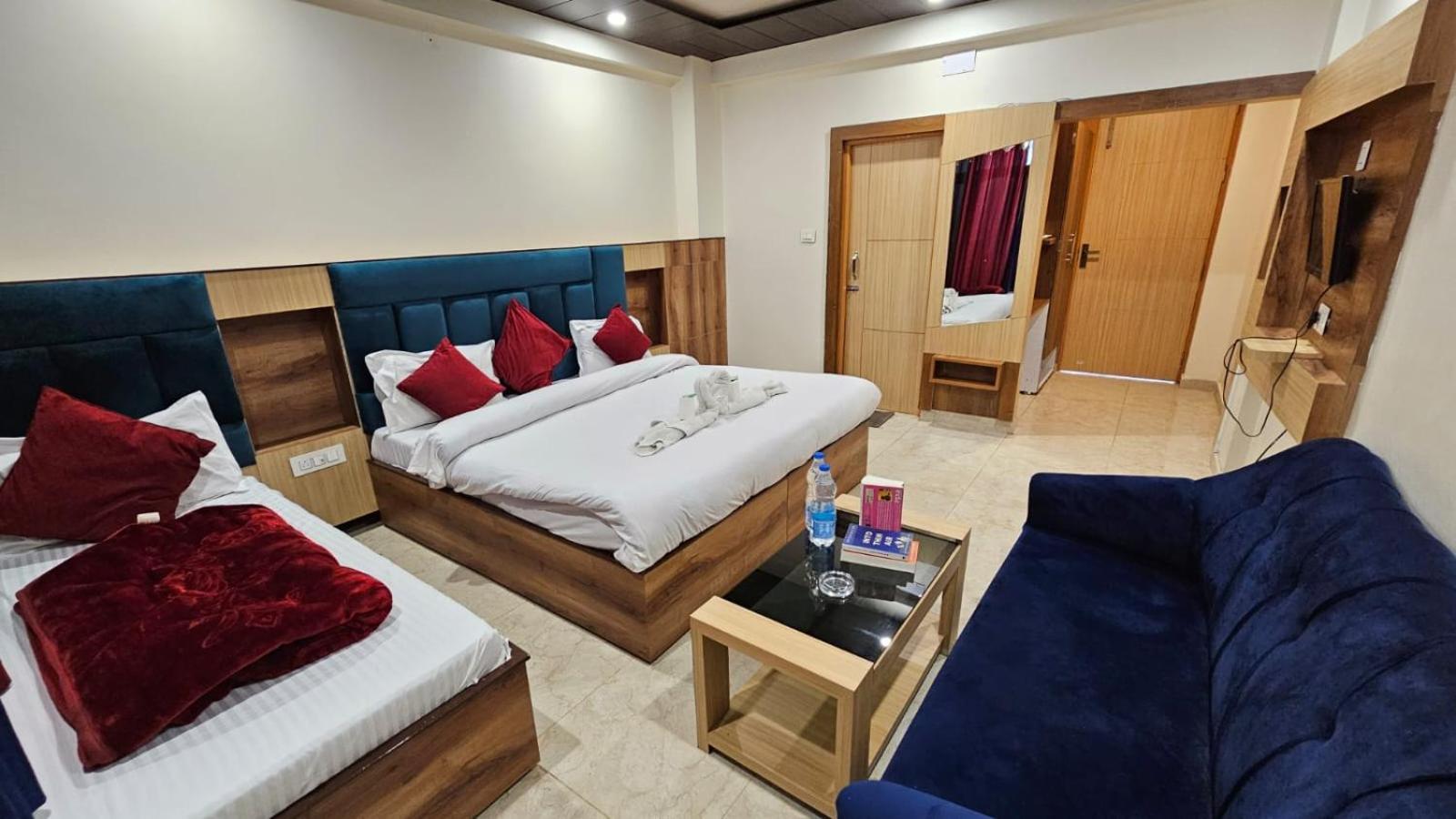 מקלוד גאנג' Green View Hotel And Restaurant מראה חיצוני תמונה